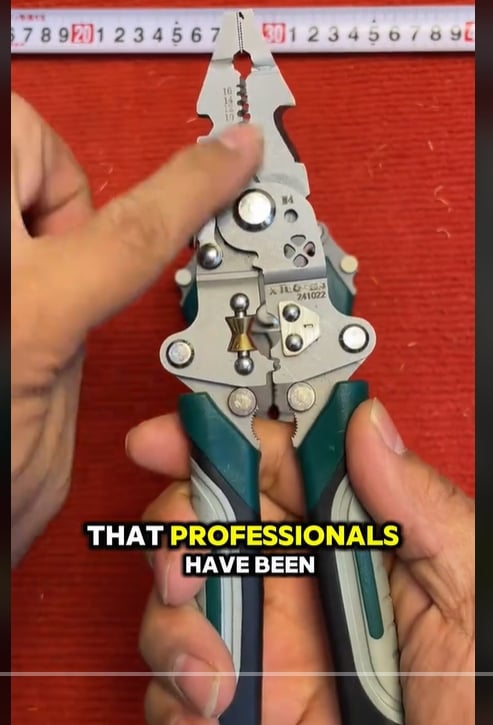 🔥Last Day Sale - 49% OFF💕-18 in 1 Foldable Multi-function Wire Stripper